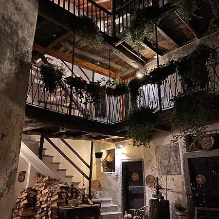 La Corte Del Poeta Bed & Breakfast