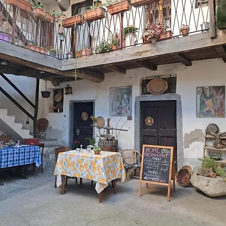 La Corte Del Poeta 3*